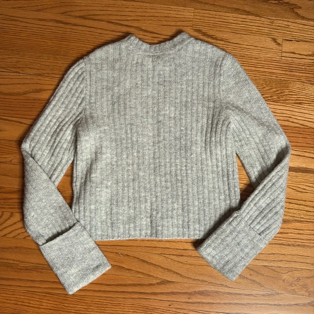 H + M Divided Knit Grey short long sleeve cable Sweater Sz XS